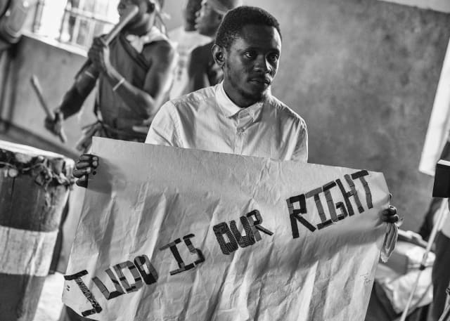 Podnieśmy flagę wzajemnej pomocy